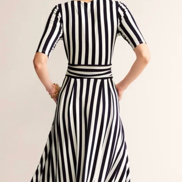 NWT Boden Kassidy dress in French Navy and Ivory stripe. Size 10 Petite - Picture 4 of 9